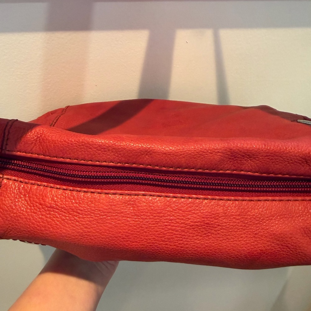 Fossil Cherry Red Shoulder Bag - Picture 9 of 12